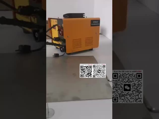 電流を通された鋼鉄コップの頭部の溶接ピン、12Gaはペーパー基盤が付いているアンカー ピンを絶縁しました