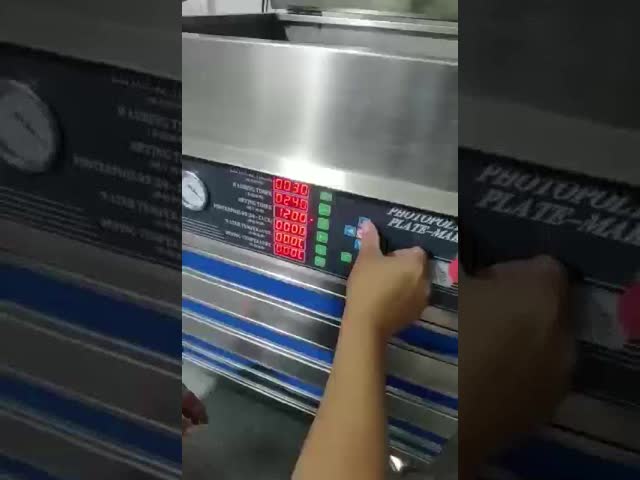 920mm*680mmの溶媒はFlexo CTPの版プロセッサを基づかせていた