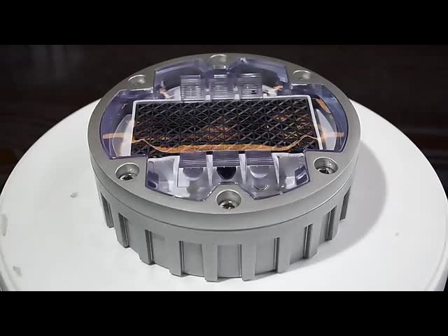 120mm 直径 アルミニウム 太陽光道路スタッド IP68 ダークロードの保護