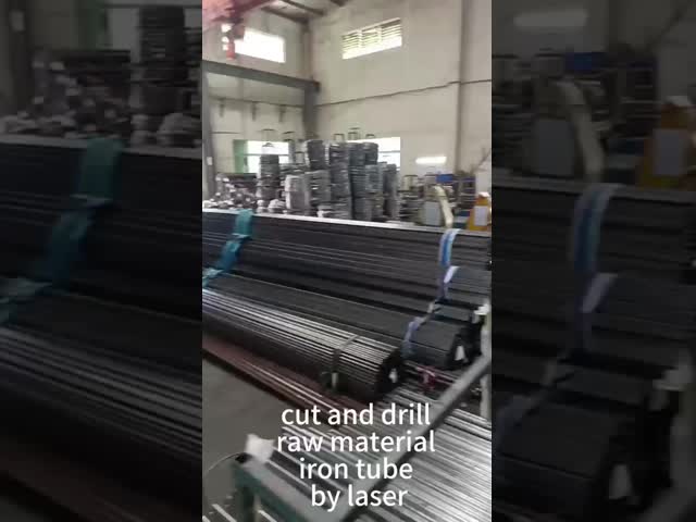 2200mm Retail Exhibitions Metal Display Stands Customizable Retail Wire Display Racks