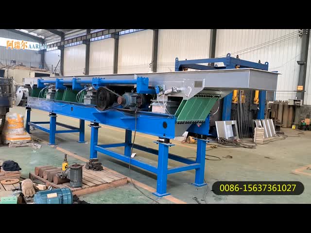 Long Distance 600mm Width Stainless Steel 304 Leaf Spring Eccentric Balanced Vibratory Conveyor For 25 Tons Per Hour Salt Conveying video