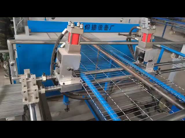 1-3m Width Weld Mesh Making Machine 0.3mm-0.5mm Wire Thickness