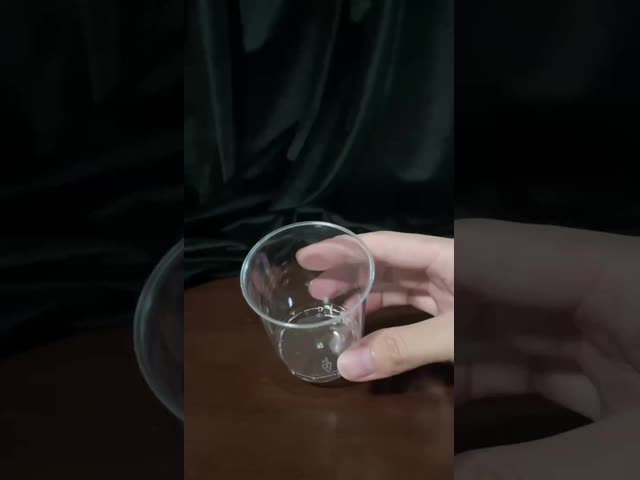 1.5OZ 透明な硬い素材 汁とワインのためのカスタマイズされたロゴ付きのPSプラスチックカップ
