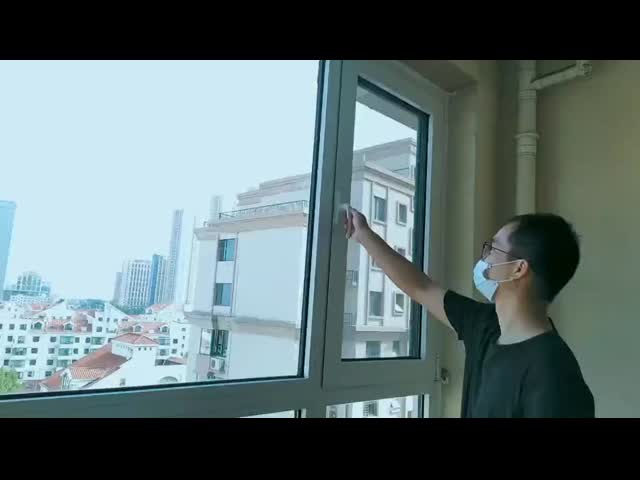 白色UPVC / PVC 傾斜とターン窓 蚊帳付きダブルガラス窓