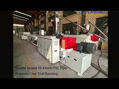 Línea conducto eléctrico plástico de la protuberancia del tubo del PVC del agua de aguas residuales de la máquina