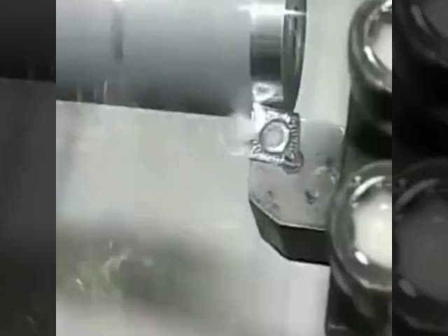CNC加工サービス - 鏡磨き,細穴加工,フルサイズの検査報告による精密加工