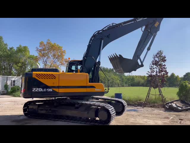 Hyundai 220-9s Used Hydraulic Crawler Excavator 20T Secondhand Earth Moving Machine