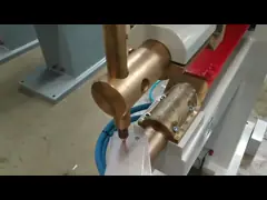 Antorcha de la soldadora de resistencia del punto la sola para los productos de metal modificó voltaje para requisitos particulares video