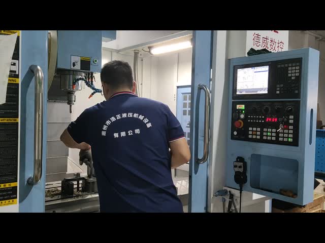 21N-27-00190 水力ポンプと扇風機モーター工場 21N-26-00120 コマツー用のスイングモーター