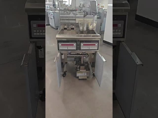 380V 28kw ダブルタンク 4かご デジタルパネル 電機&ガスチップ オープンフライヤー 15L*2