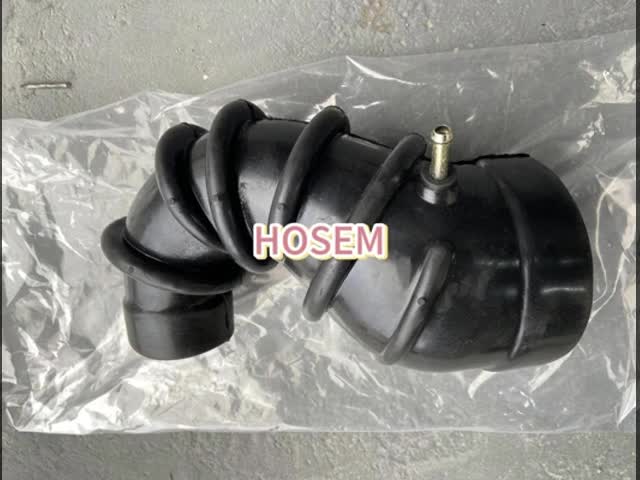 MITSUBISHI FUSO用の空気吸入ホース MC645114