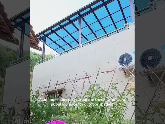 耐久性高い衝撃耐性を持つ白アルミニウムサポートポリカーボネート屋根の天井