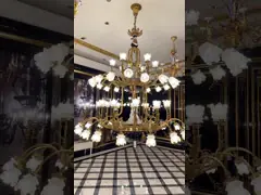 Europese elegantie Grote 2 verdiepingen Foyer kandelaar Grote lichtinstallaties Musea Historische gebouwen