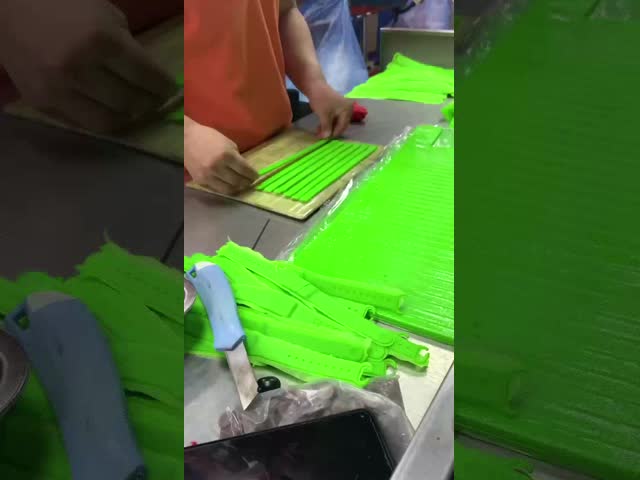パーソナライズされた RFID シリコン ブレスレット
