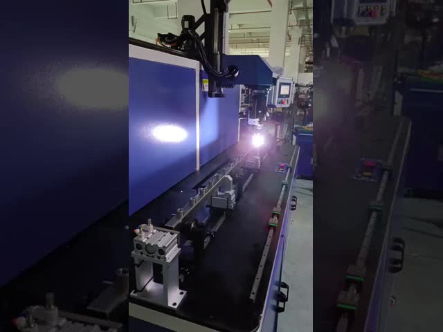 Machine de soudage TIG automatique 0,3-6mm d'épaisseur Refroidissement air/eau vidéo