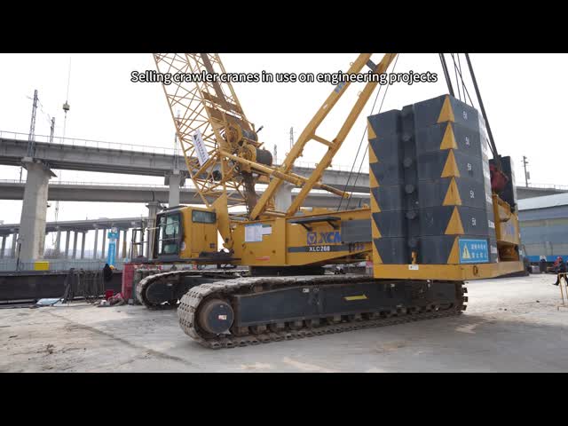 中古 200T クローラークレーン 動作状態良好 液圧クローラー 1.5km/H - 3.0km/H