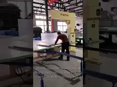 Máquina de corte de espuma de colchão 4 rodas Máquina de corte de faca vertical industrial capaz de cortar vários materiais