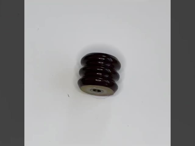 Isoladores do cargo da porcelana com inserções de aço, cor do cinza do isolador do cargo do ônibus