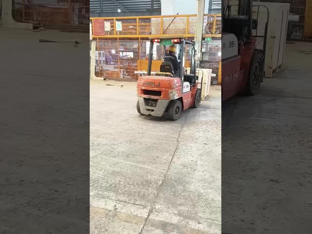 Sri Lanka Full-automatic Vertical Powder Coating Production Line Al Profile Surface Treatment