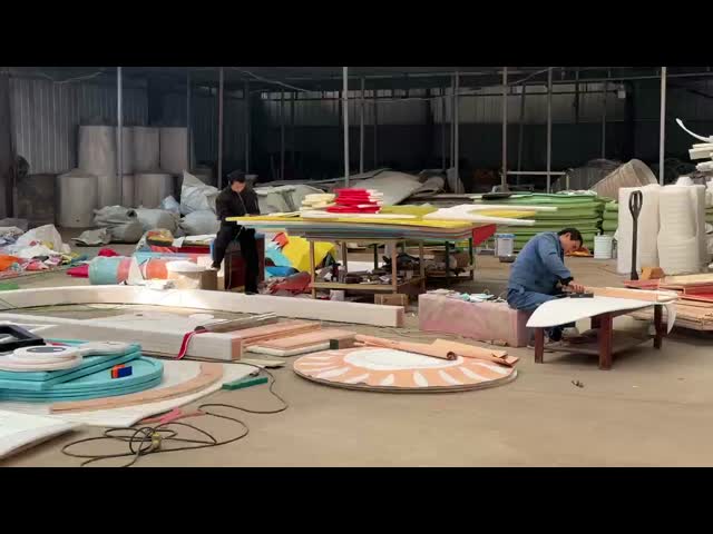 トランポリンパークメーカー 商用ビッグキッズジャンピングスポーツトランポリンパークセット バスケットボールフープ付き