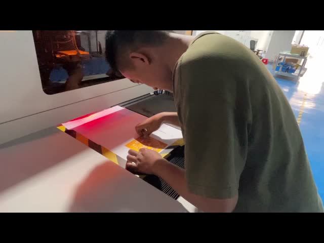 非レーザーPCBの打抜き機のサーキット ボードPCB Depanelerに連絡しなさい