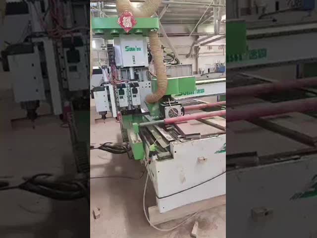 Cuatro Procesos Máquina de grabado de sierra rotativa Muebles en toda la casa El video