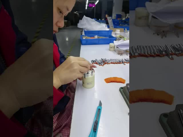 082428 Специализированный высококачественный макияжный щетка набор с рукояткой сандалового дерева