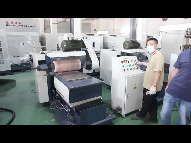 不同表面の鏡やマット仕上げのための不鋼鉄自動金属磨き機