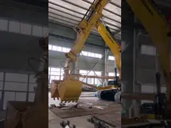 Arma telescópica de excavadora con cubo de concha para excavar la base de la casa