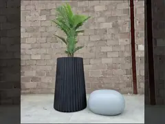 Renueva su exhibición de plantas con una colección de plantas de fibra de arcilla duradera