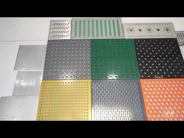 工業用金属板 角形に穴がある 耐久性
