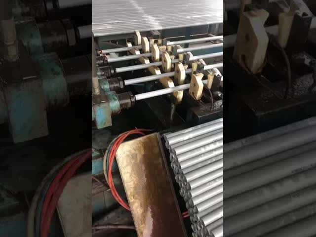 不同用途のためのアニールステンレスステールシームレスパイプ 304 0.8-100mm