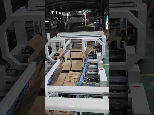 グレー 自動 カートン フォルダー 粘着機 調整可能な 180m/min 粘着速度