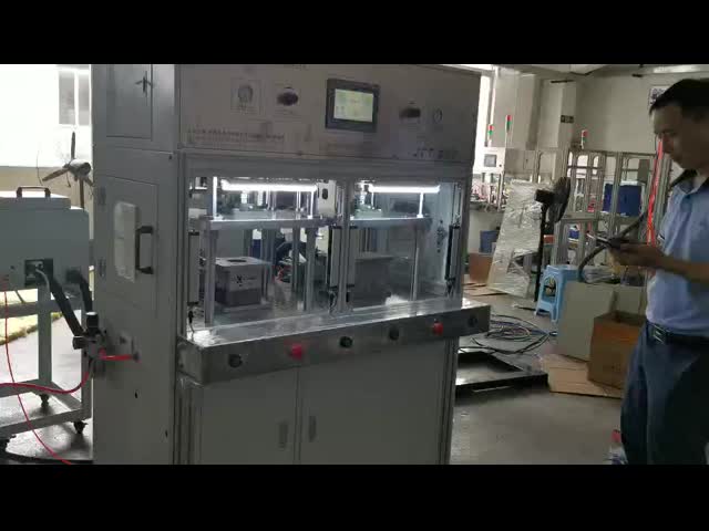 2色 / 2色素材 低圧注射鋳造機 垂直