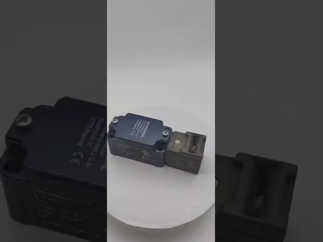 ASM / SIEMENS 03019065-01 03019065 SIEMENS ASM 安全スイッチ AZ 335-03ZK-2737 M20 3NC SMT 機械用スペアパーツ ビデオ