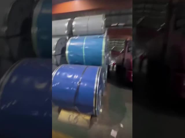 201 304 の企業のための冷間圧延されたステンレス鋼のコイル 410 2.5mm 1800mm