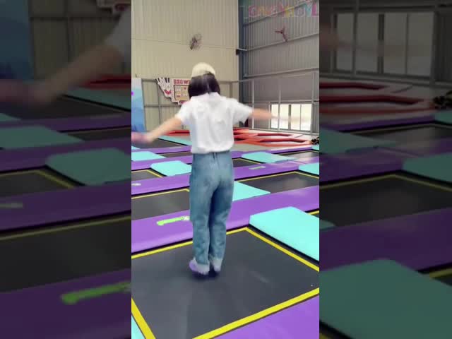 大人向け トランポリン公園 安全 室内 テーマ豊かな遊園地