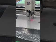 Machine à marquer par jet d'encre à commande informatique pour la fabrication de chaussures
