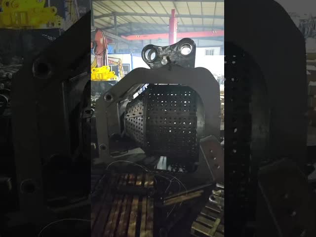CAT KOMATSU VOLVO SANY 掘削機用の掘削機の固定装置 / 掘削機の回転スクリーニングバケツ