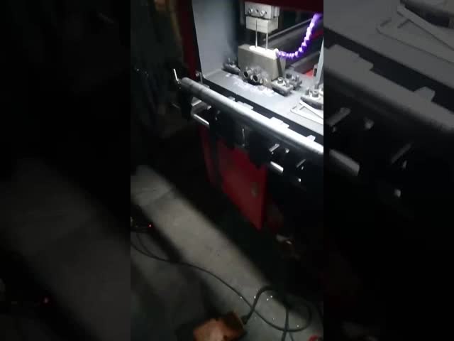 スマート接続 パンシングとカットマシン 自動パンシングマシン