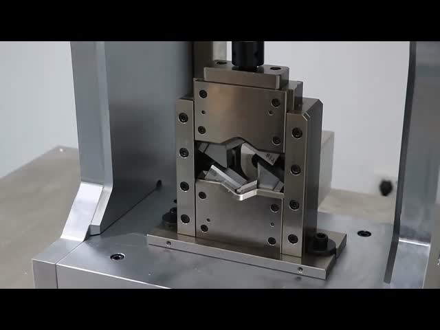 20トンのヘクサゴナルプロフィール 銅眼鏡を折りたたむ機械 10~120sqmm端末ケーブル製造設備