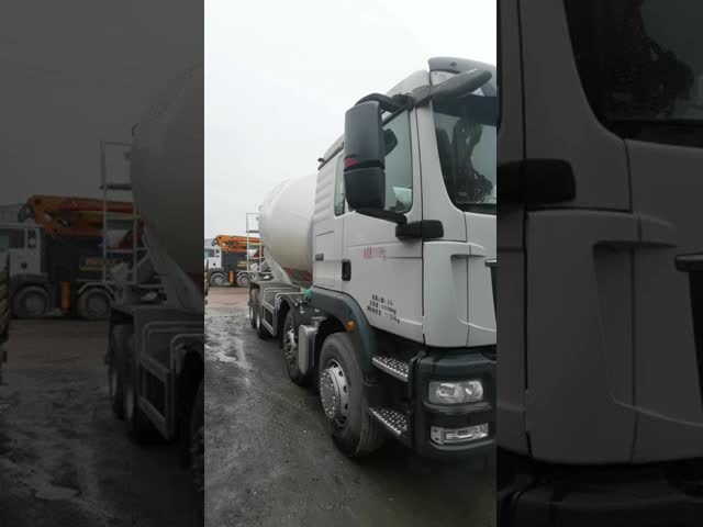 Sinotruk 12cbm 中古 コンクリートミキサー トラック Euro V 排出量 強い負荷
