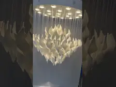 Luxe kristalkroonluchter in de vorm van een ventilator Hoog plafond lange trapkroonluchter voor familie Villa hotel decoratie
