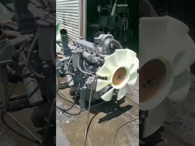 Excavator Hydraulic R210LC-9 Swing Motor 39Q6-11101 For Hyundai video