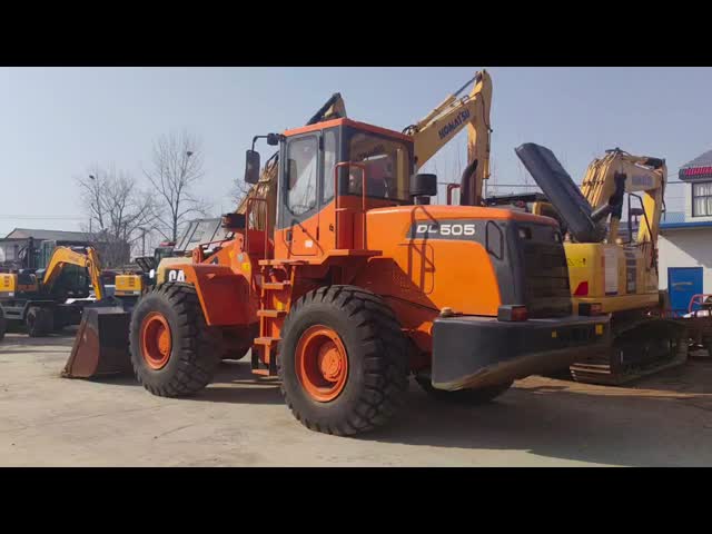 韓国ブランド Doosan DL505 中古車輪積載機 2.7 m3 バケット容量