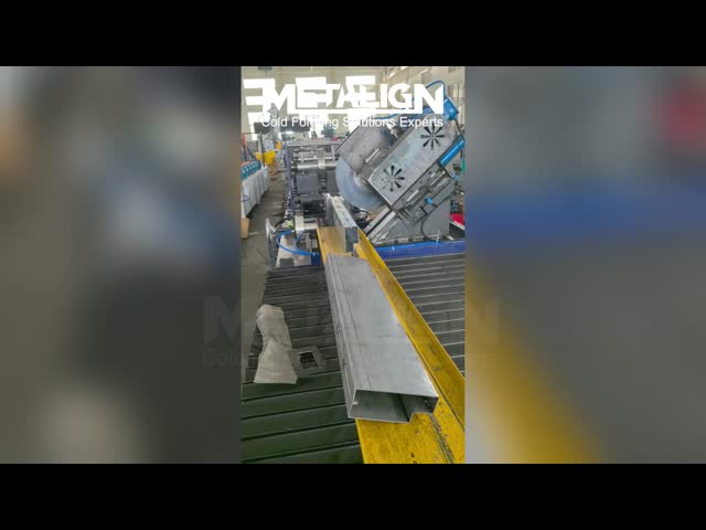 手動ロール調整と高生産速度でステップビームロール形成ライン ビデオ