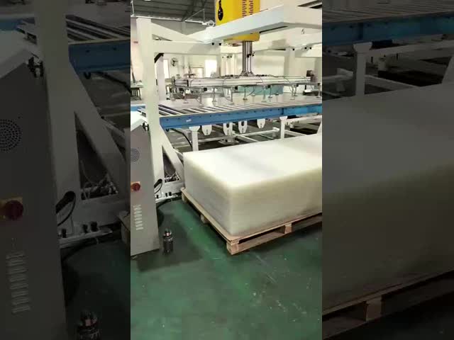 カスタマイズ可能なアクリルエクストルーデッドボード 1220mm X 2440mm どんなサイズでも切る