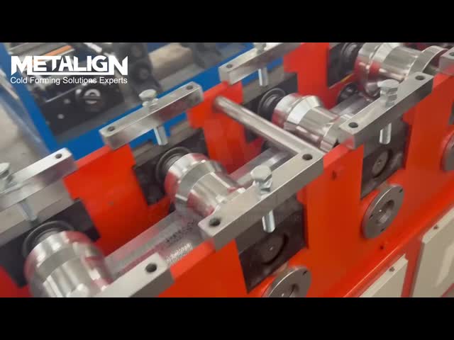電気デコイラー 精密ロールフォルマー メタル スラット 生産ライン 空間節約