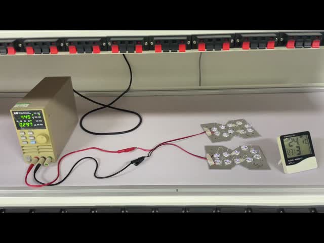 スターボード 凸 1W 3000K 3200K パッド付き 3.1-3.3v 高電力 SMD LED ホットホワイト 発光色
