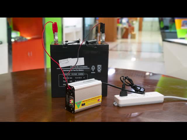 Intelligent AGM GEL Battery Charger with LED Display Low Voltage Protection and Three-Step Charging for Lead Acid Batteries